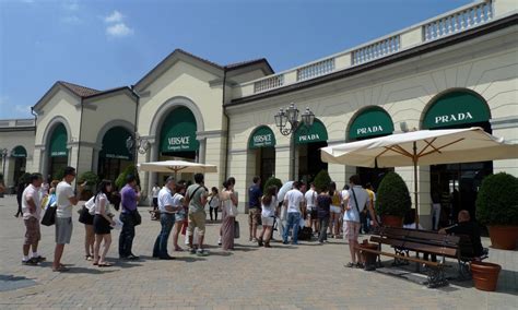 prada serravalle recensioni